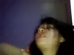 Khiêu dâm sử dụng đồ ...