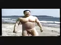 Dương vật nắm giữ Mi ...