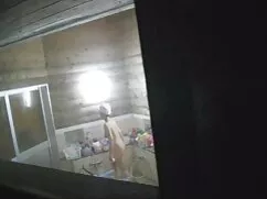 Nữ nam, cô bé có tìn ...